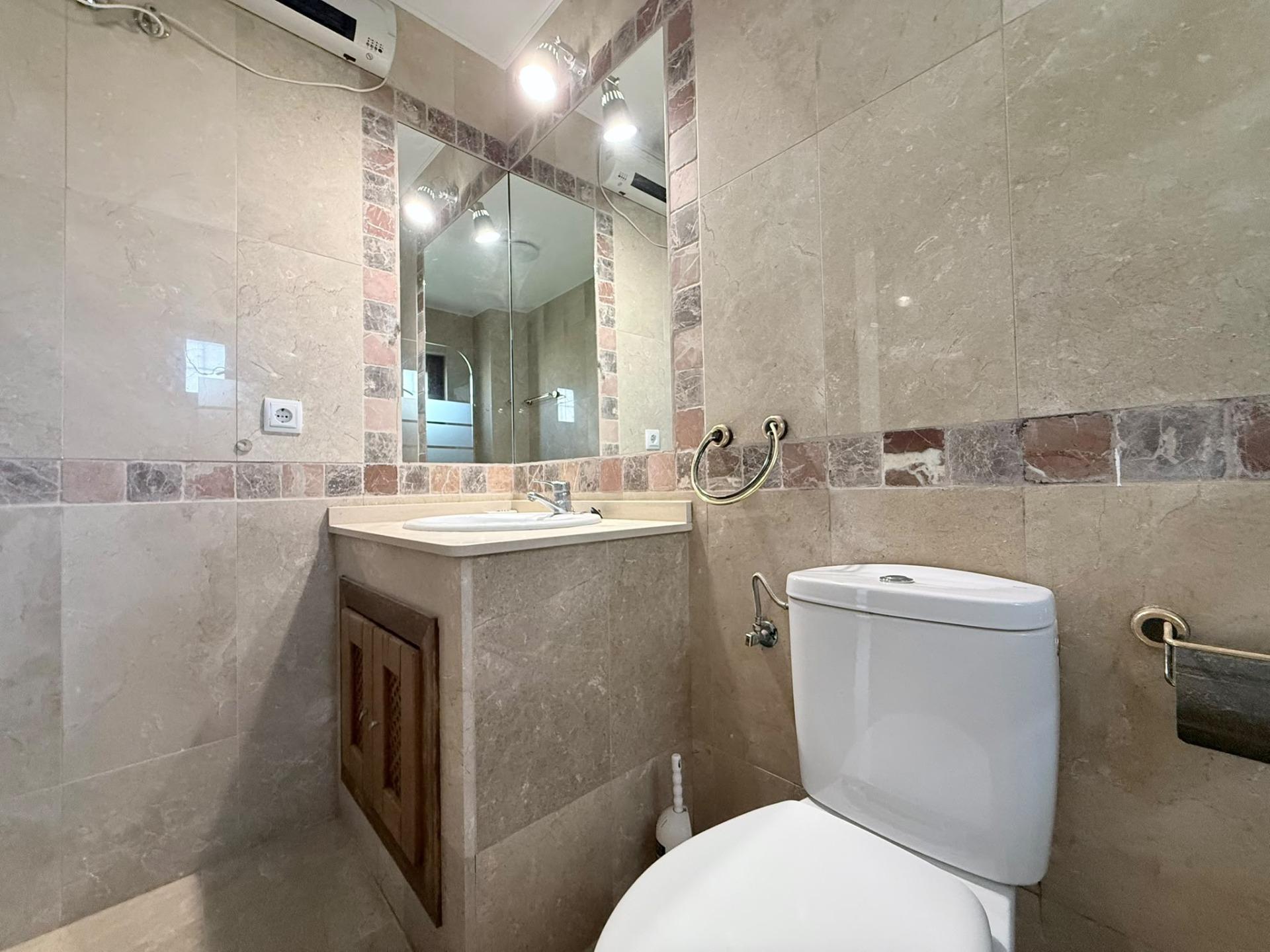 Garden in bungalow for sale in Orihuela Costa