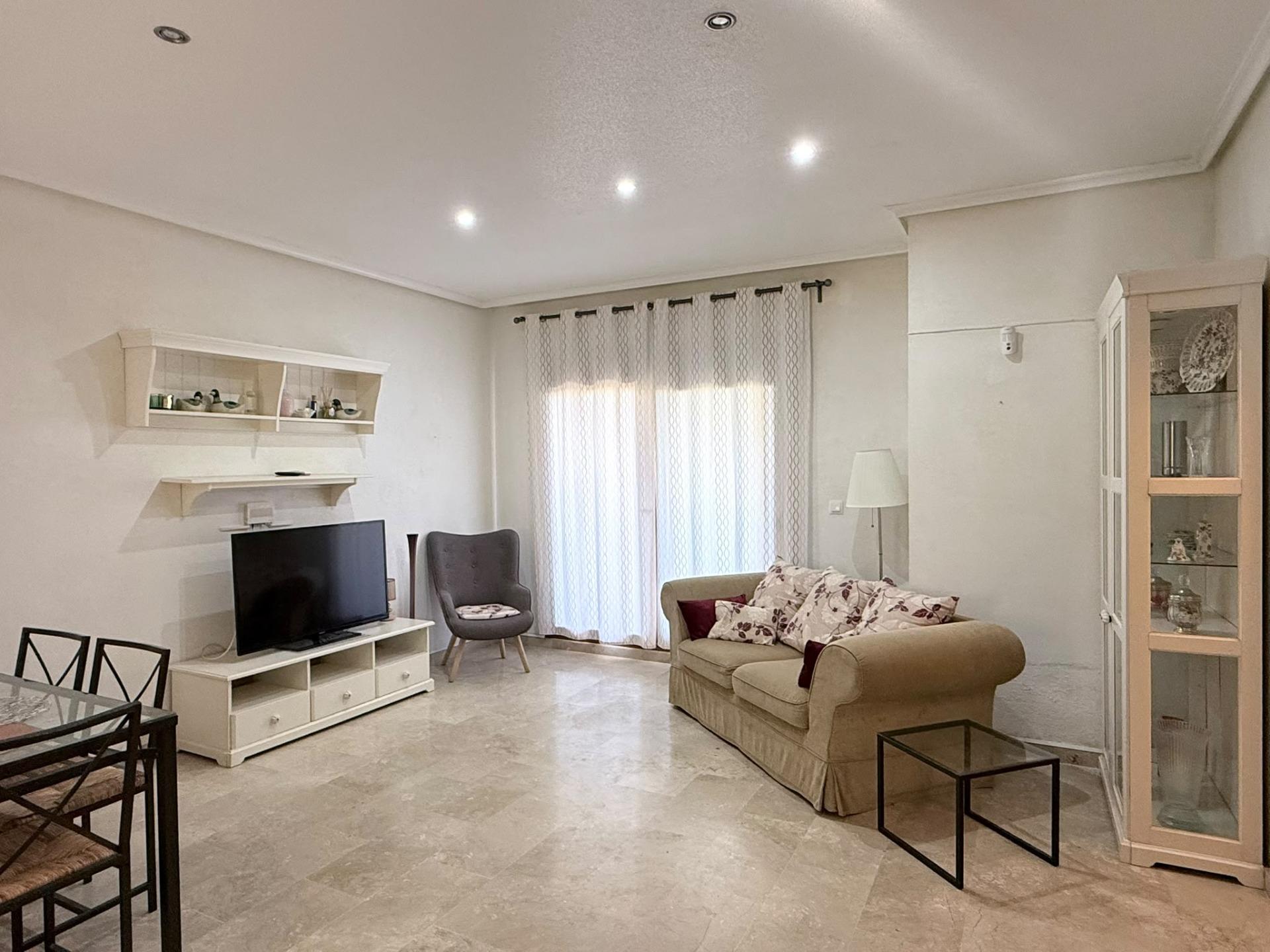 Garden in bungalow for sale in Orihuela Costa