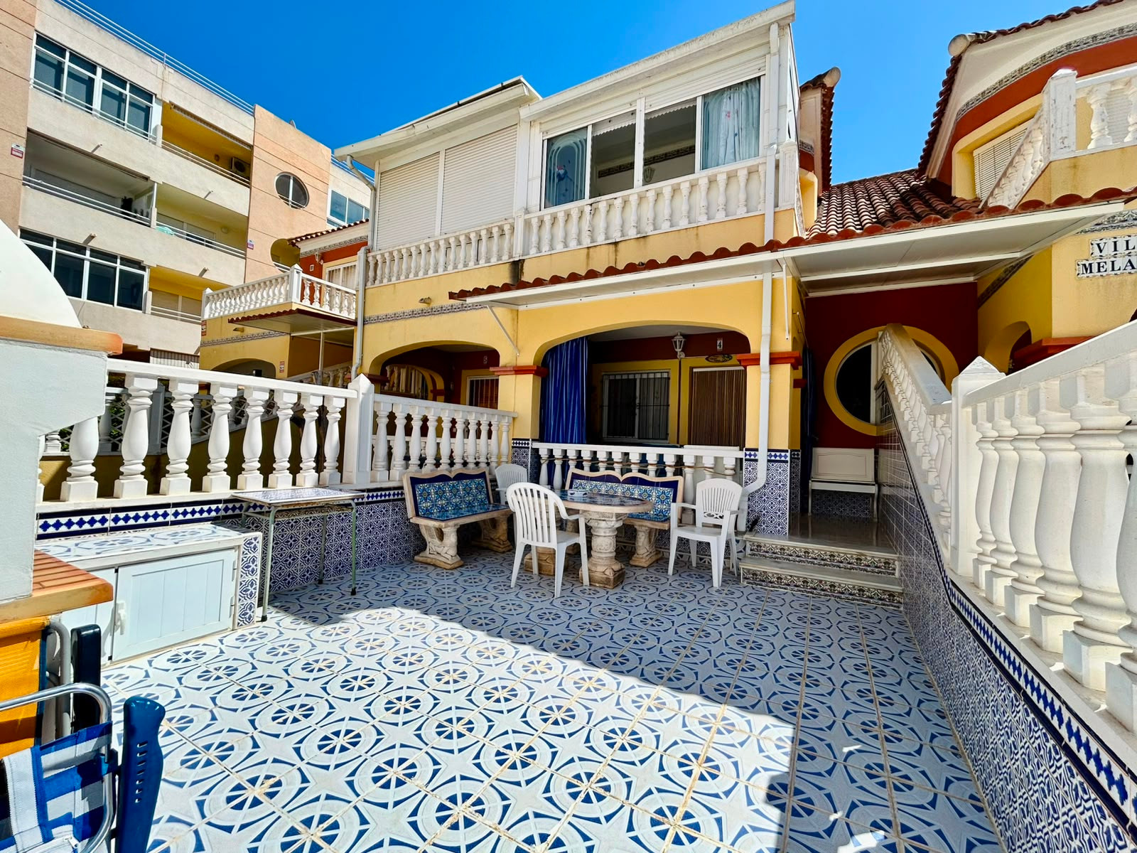 What if you could own a house in Torrevieja where the natural park is just 100 meters away… and where every day begins with the sound of birdsong