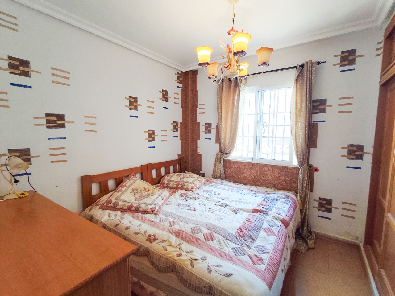 Bedroom in apartment for sale in Cabo Roig