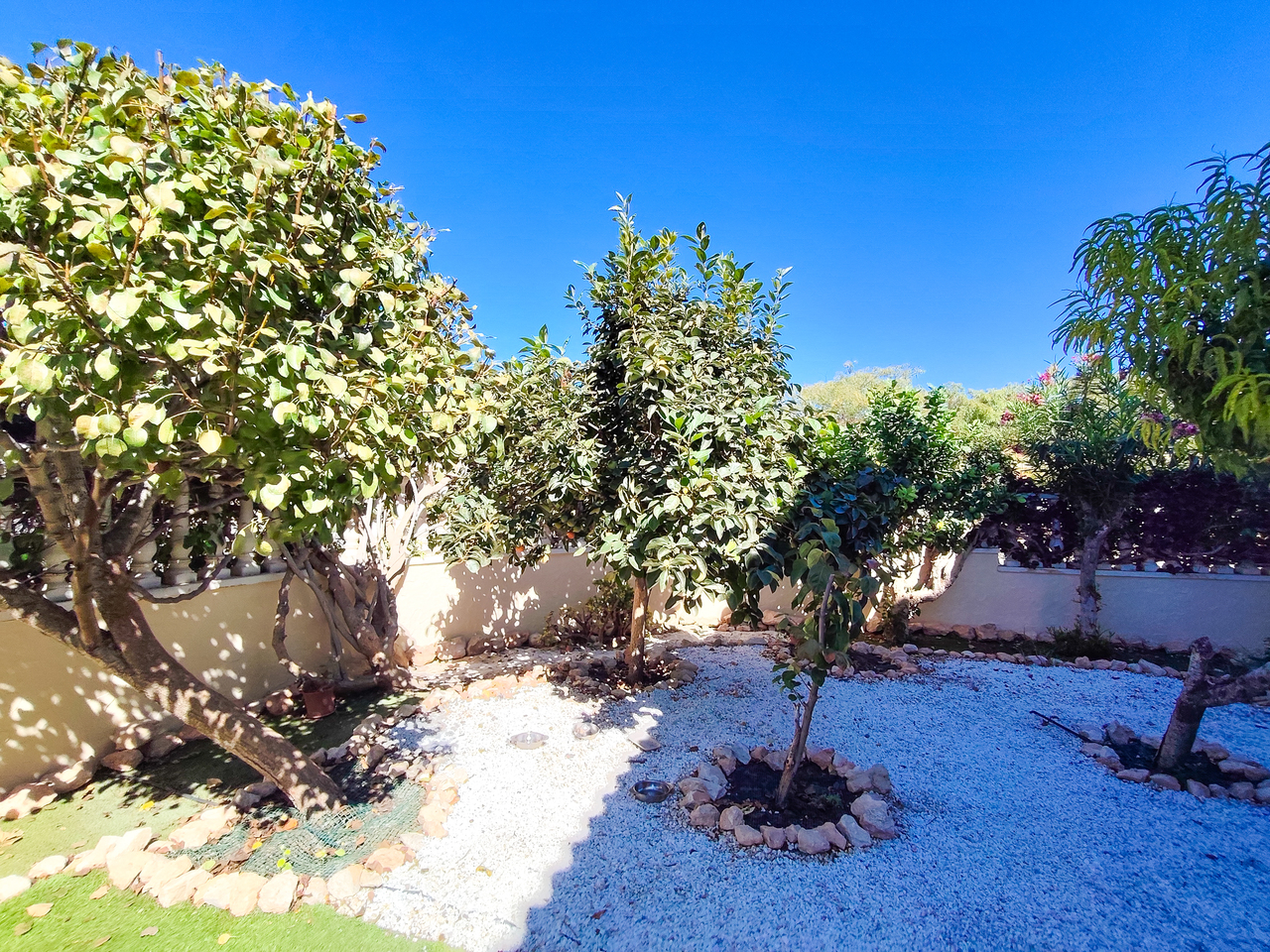 Master bedroom in apartment for sale in Cabo Roig