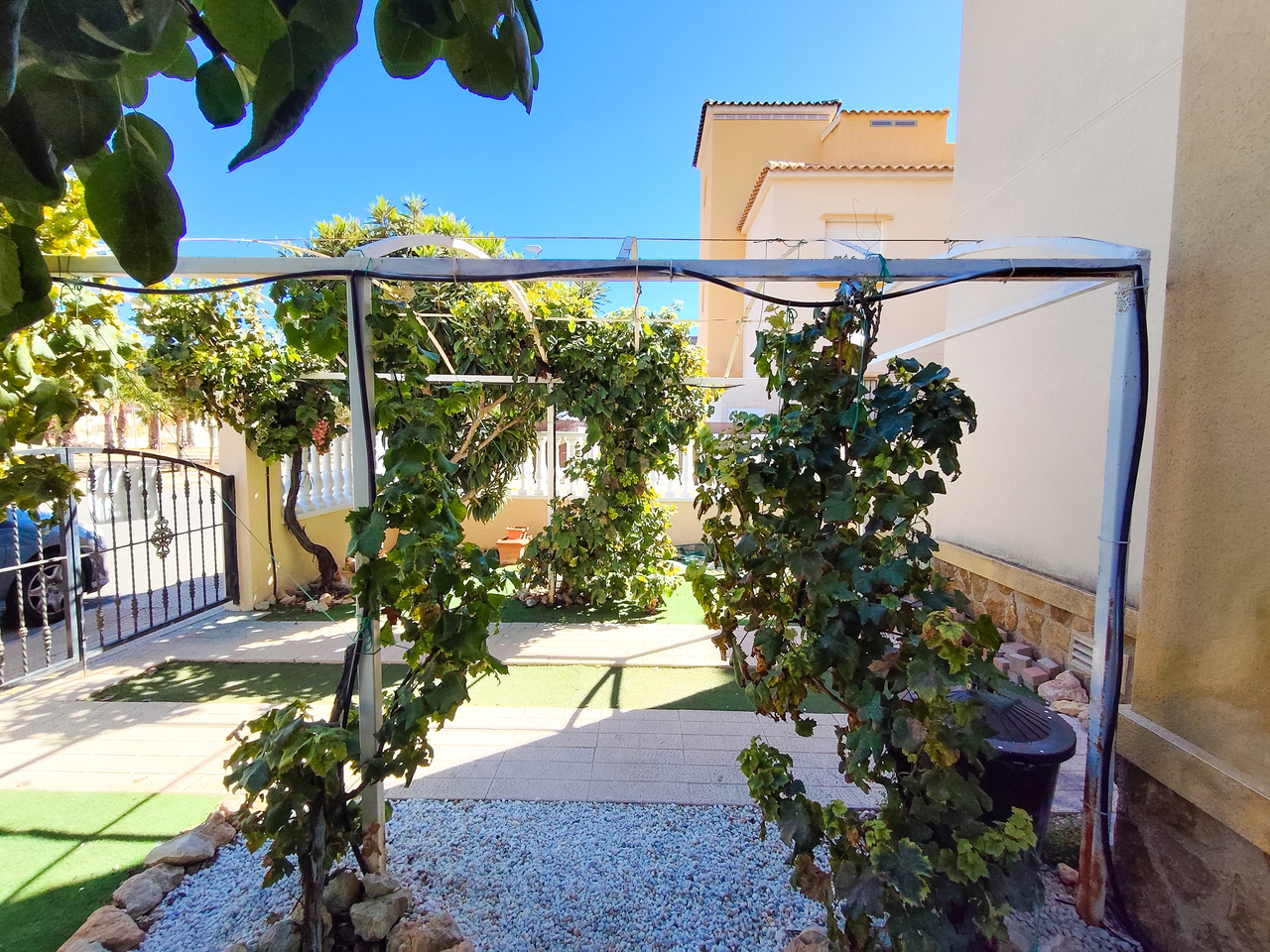 Garden in apartment for sale in Cabo Roig