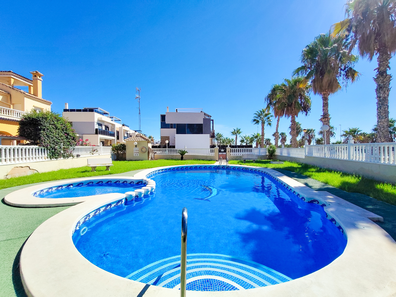 Living room in apartment for sale in Cabo Roig