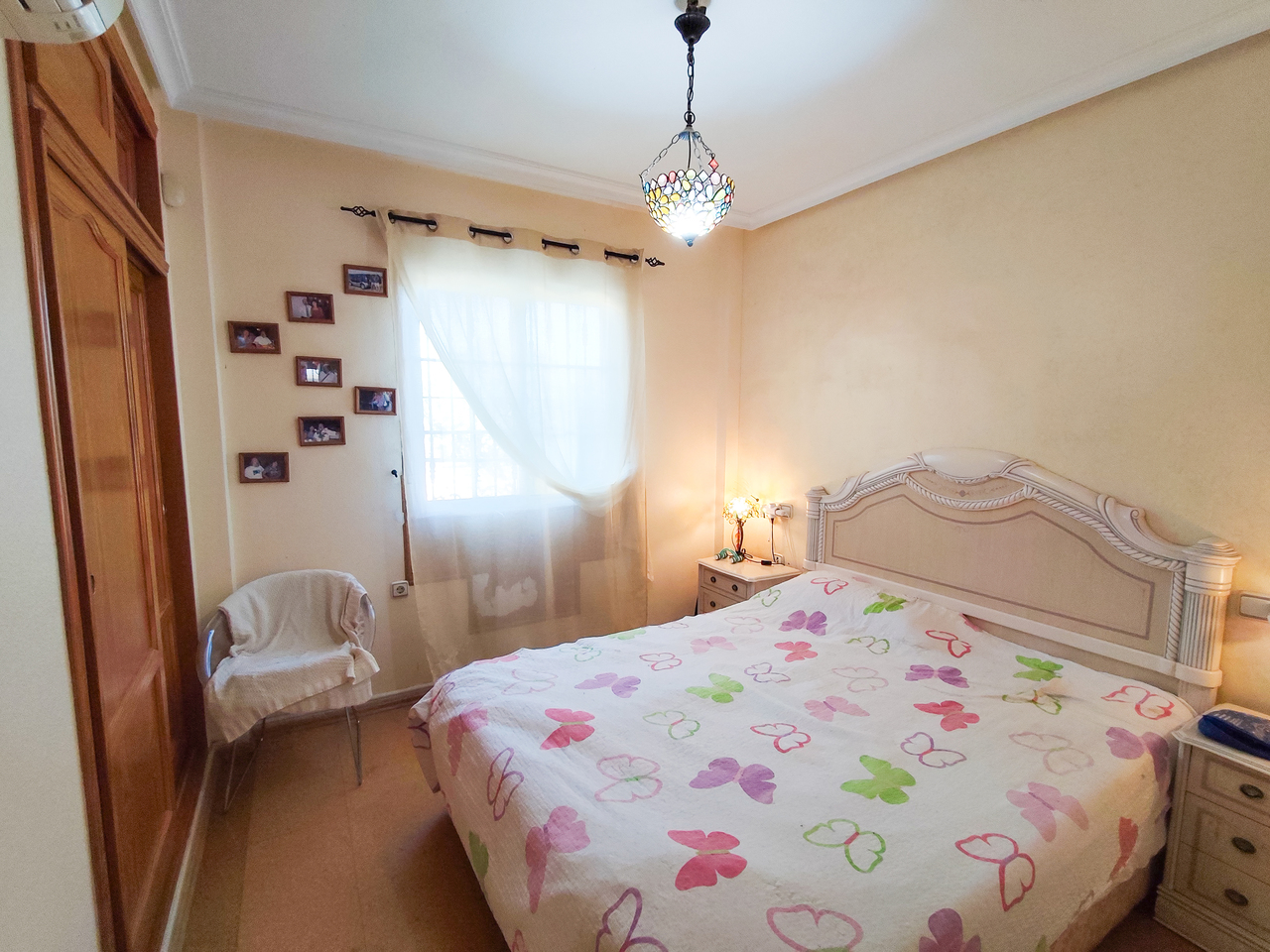Bedroom in apartment for sale in Cabo Roig