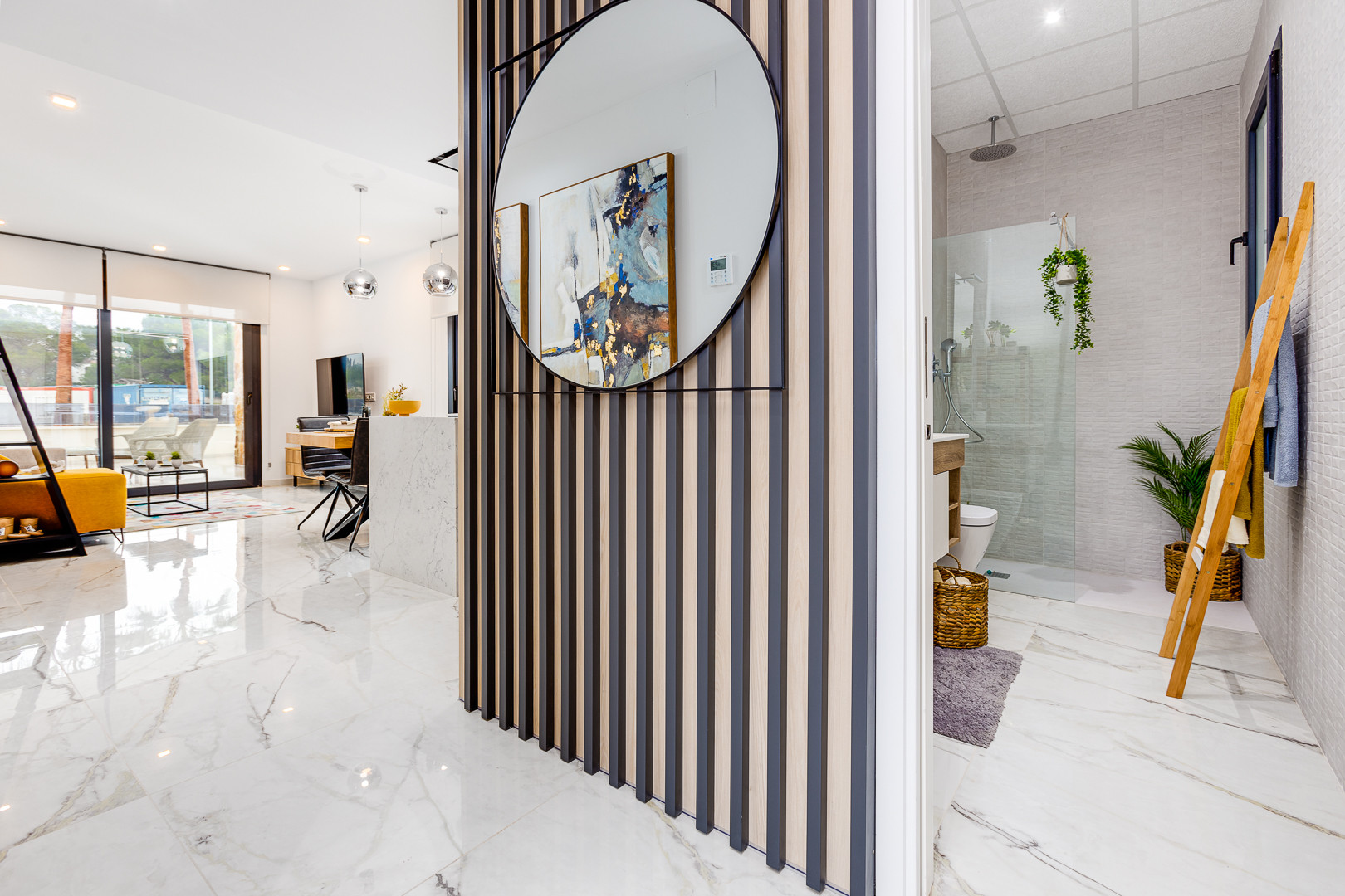 Pool area in apartment for sale in Elche