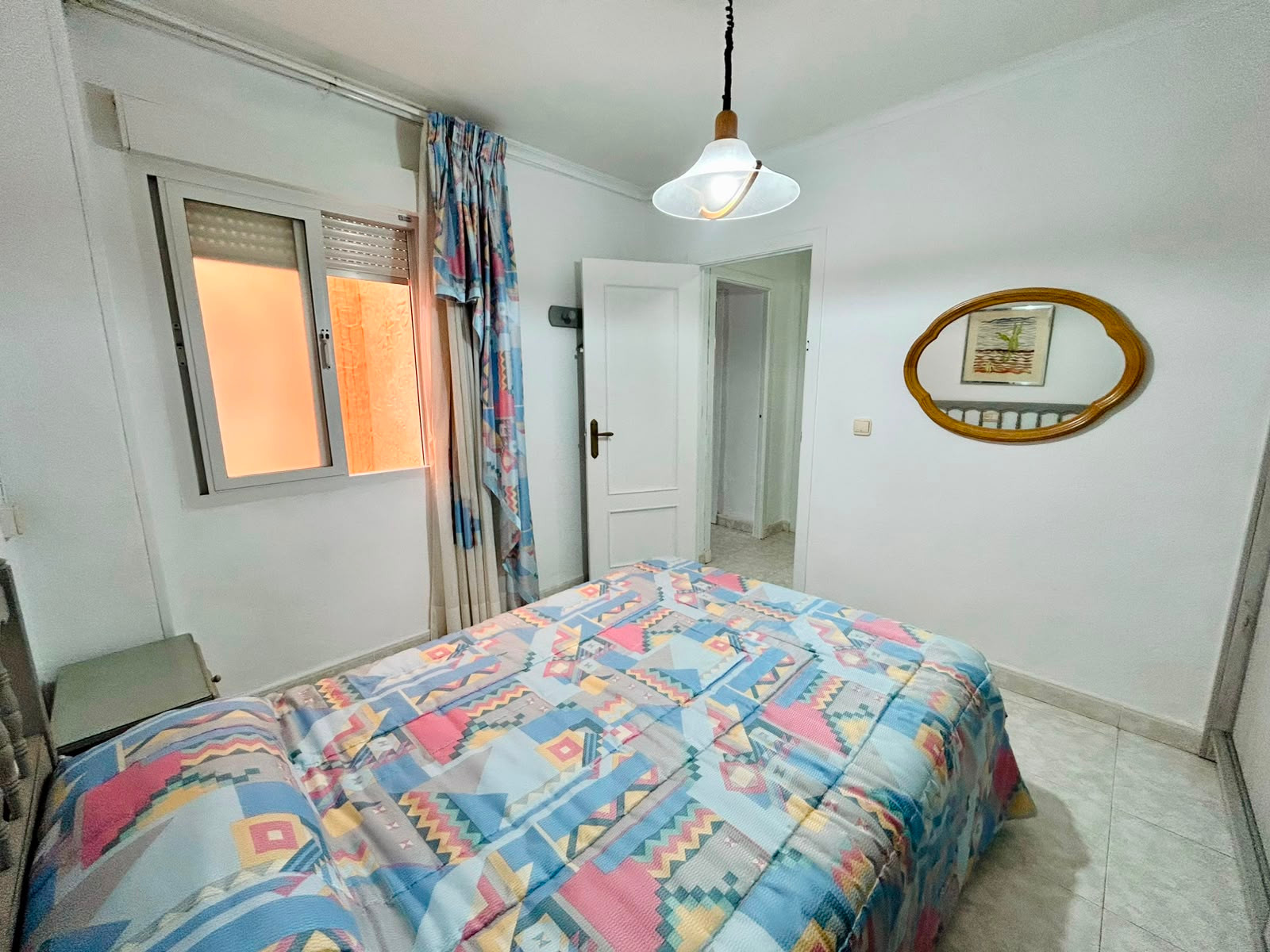 Bedroom in apartment for sale in Torrevieja