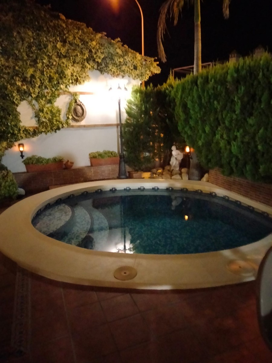 Kitchen in villa for sale in Orihuela Costa