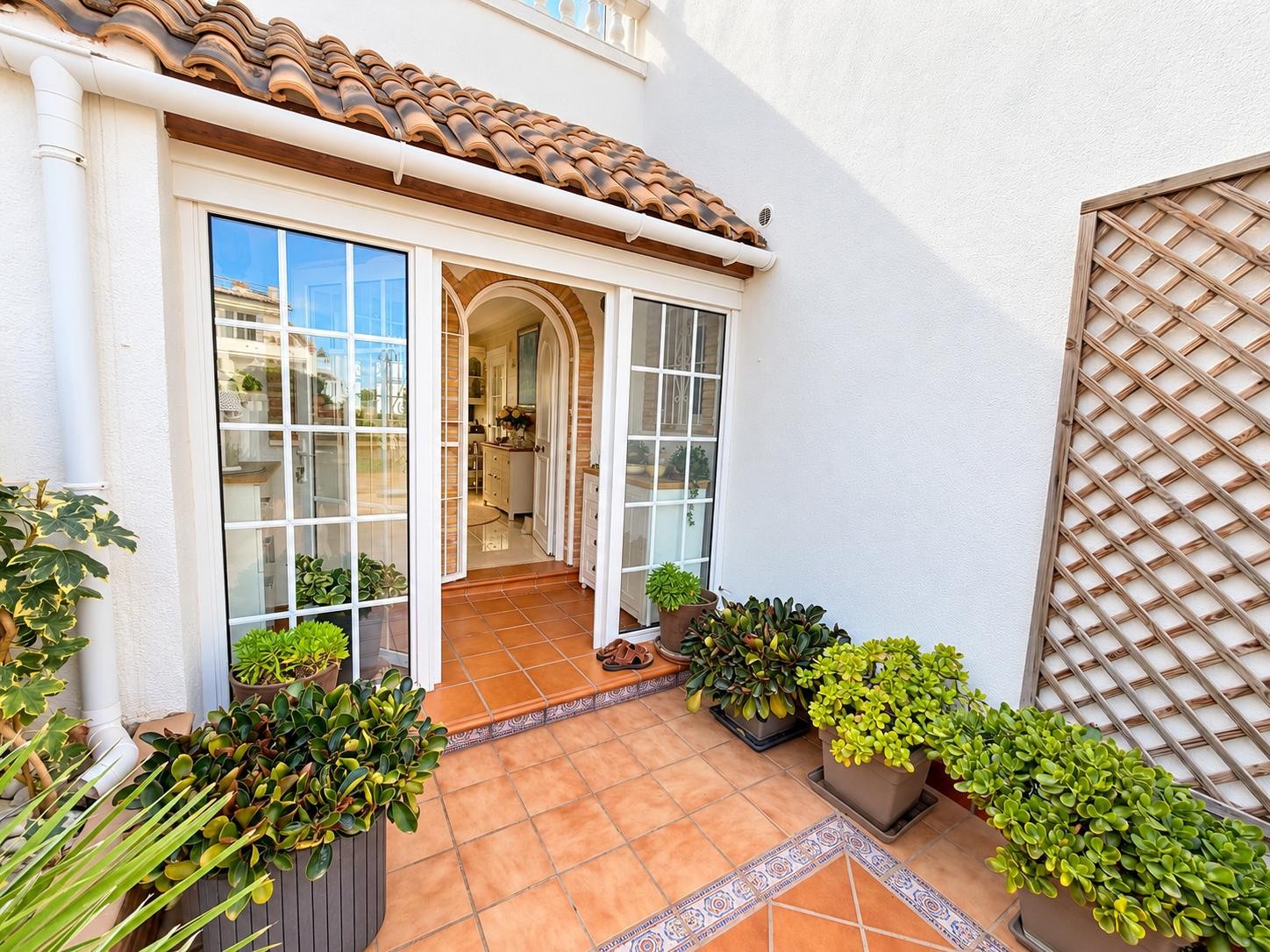 Terrace in villa for sale in Orihuela Costa
