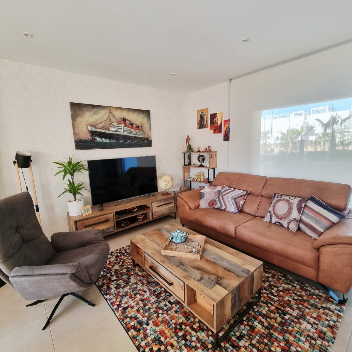 Ground-floor flat with gardens and direct access to the swimming pool – Vistabella Golf Discover this charming ground-floor flat situated within the prestigious Vistabella Golf complex, in a pleasant, leafy residential setting