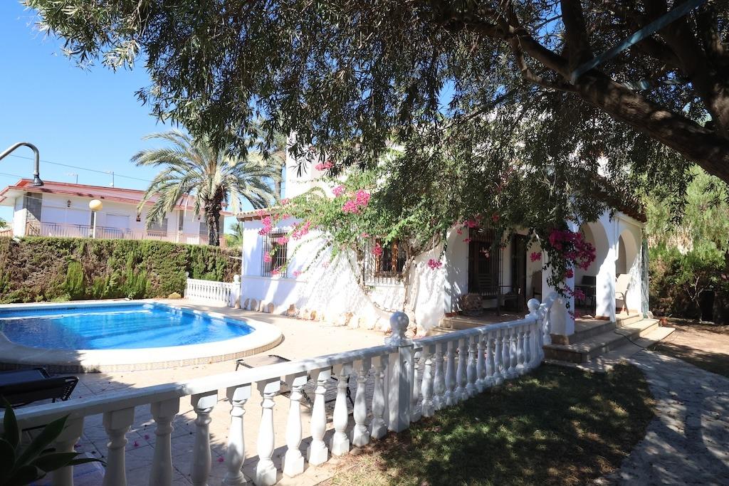 Pool area in villa for sale in Orihuela Costa