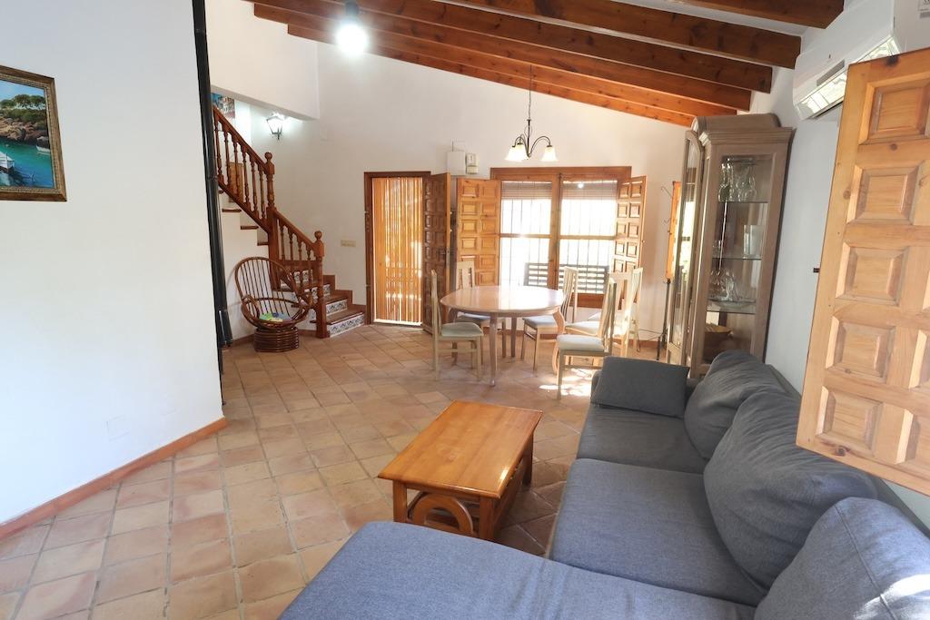 Garden in villa for sale in Orihuela Costa
