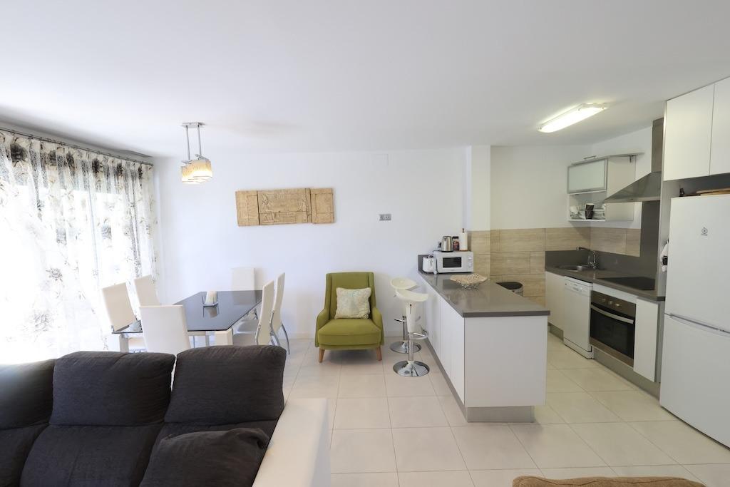 Bedroom in apartment for sale in Orihuela Costa