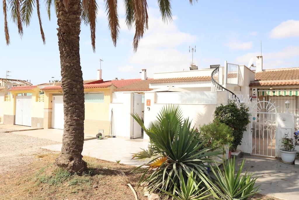 Dining area in bungalow for sale in Torrevieja