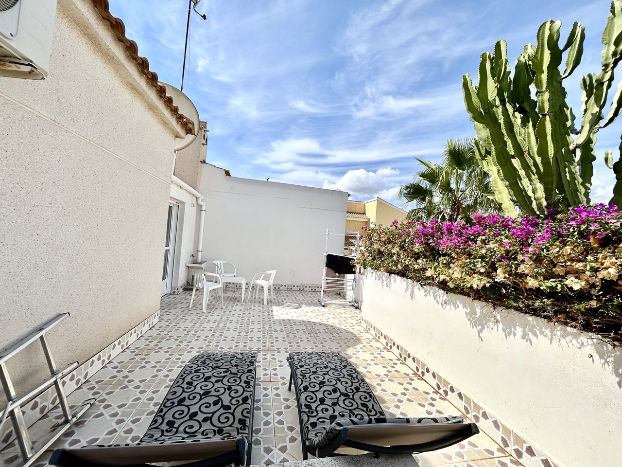 Exterior view in terraced for sale in Playa Flamenca