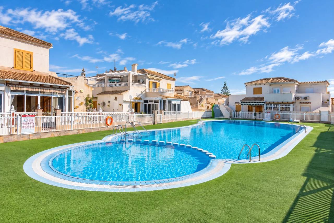 Kitchen in terraced for sale in Playa Flamenca