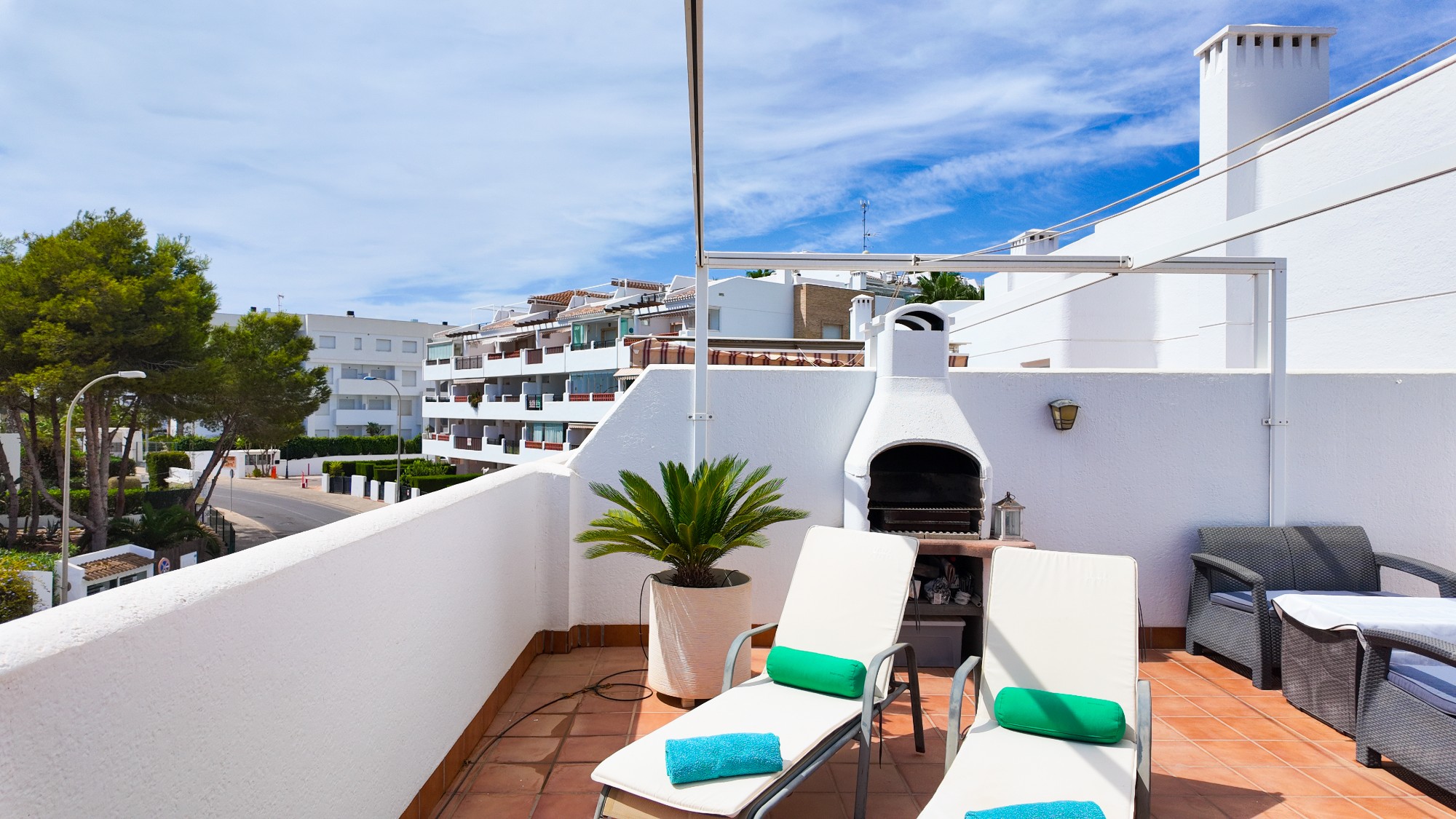 Garden in apartment for sale in Orihuela Costa