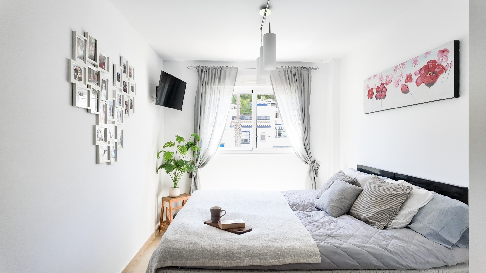 Kitchen in apartment for sale in Orihuela Costa