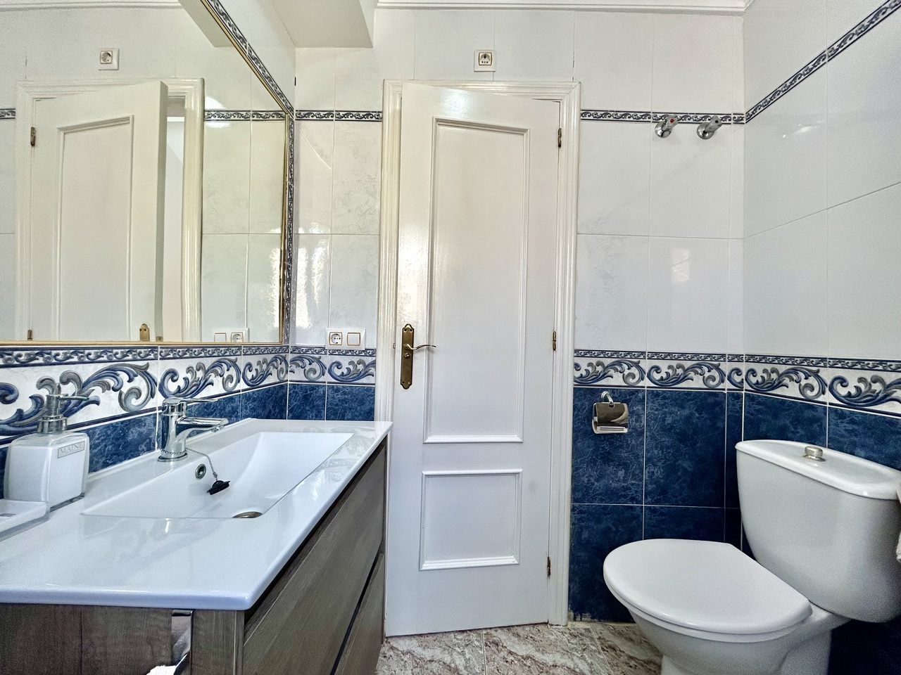Bedroom in terraced for sale in Cabo Roig