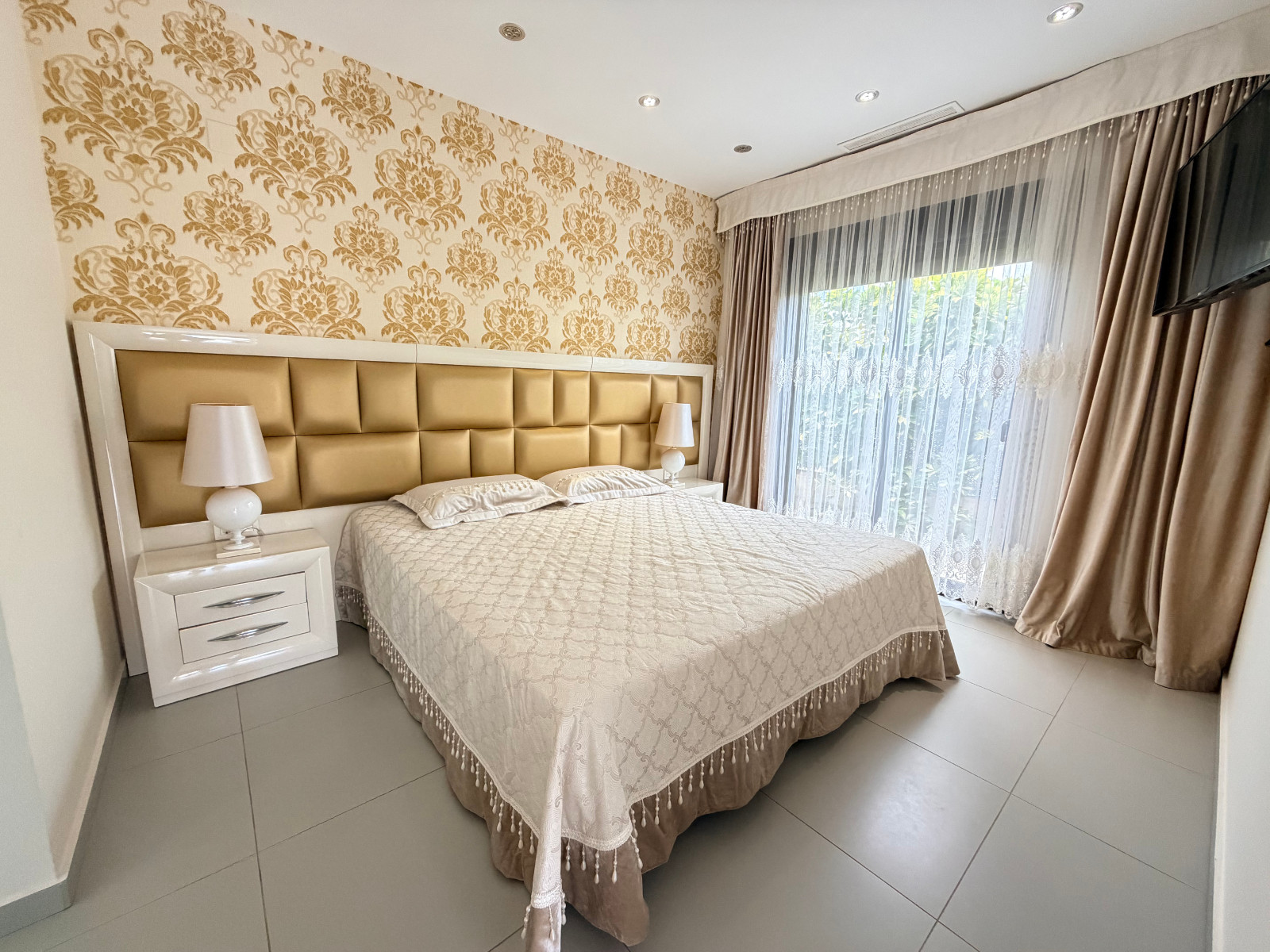 Dining area in villa for sale in Ciudad Quesada