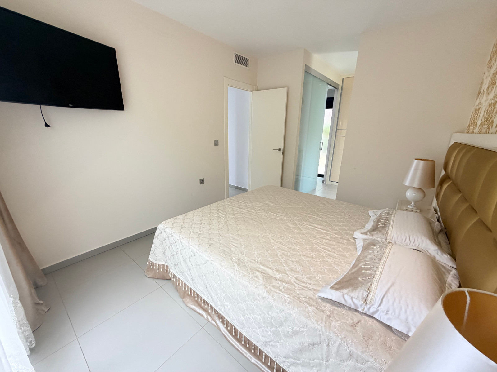 Bedroom in villa for sale in Ciudad Quesada