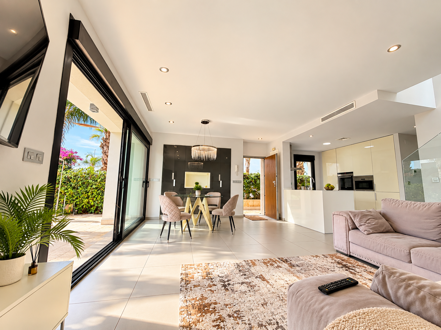 Terrace in villa for sale in Ciudad Quesada