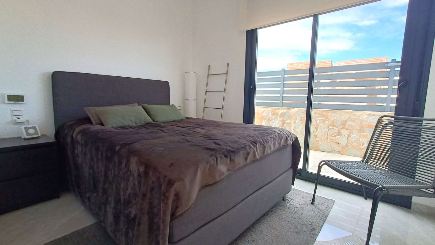 Bathroom in villa for sale in Algorfa