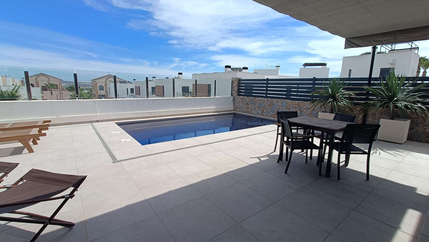 Terrace in villa for sale in Algorfa