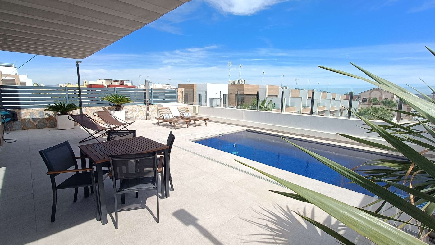 Exterior view in villa for sale in Algorfa