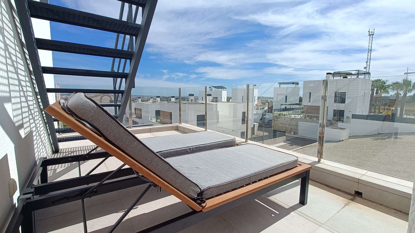 Living room in villa for sale in Algorfa