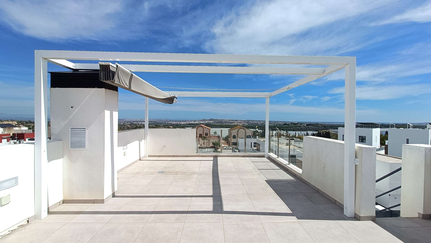 Kitchen in villa for sale in Algorfa