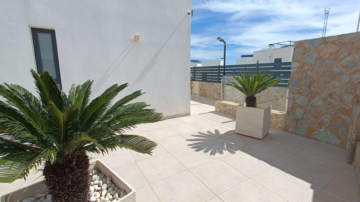 Kitchen in villa for sale in Algorfa