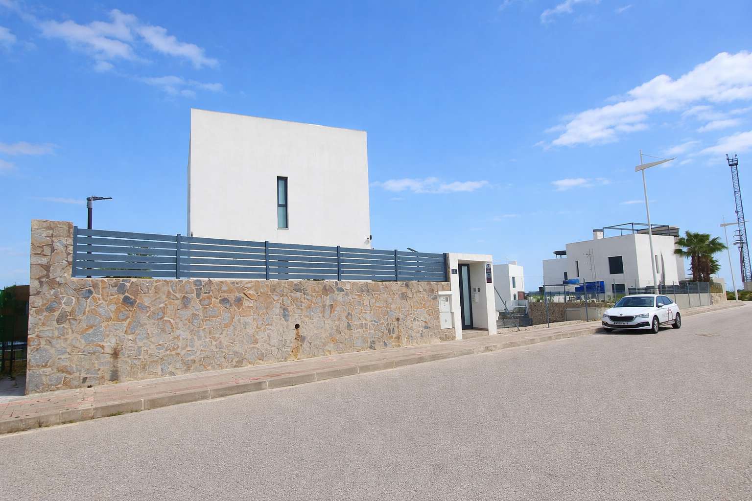 Bathroom in villa for sale in Algorfa