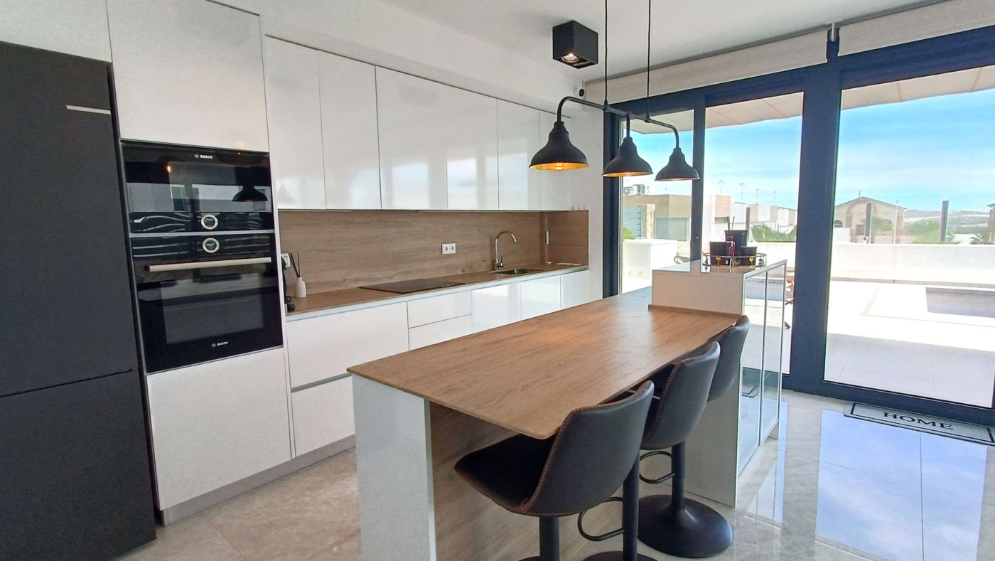 Garden in villa for sale in Algorfa