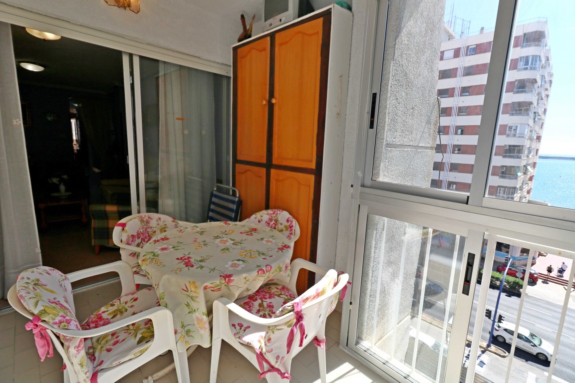 We present at the Costa Blanca Alicante a Nice Apartment only 50m from the sea
