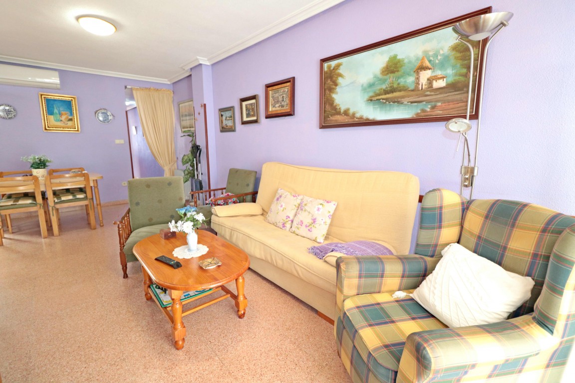 We present at the Costa Blanca Alicante a Nice Apartment only 50m from the sea