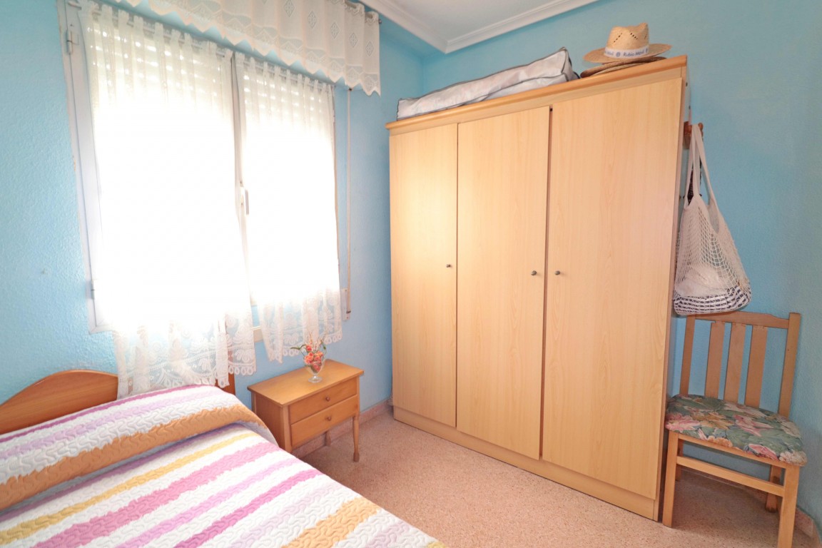 Bedroom in apartment for sale in Playa Del Acequion