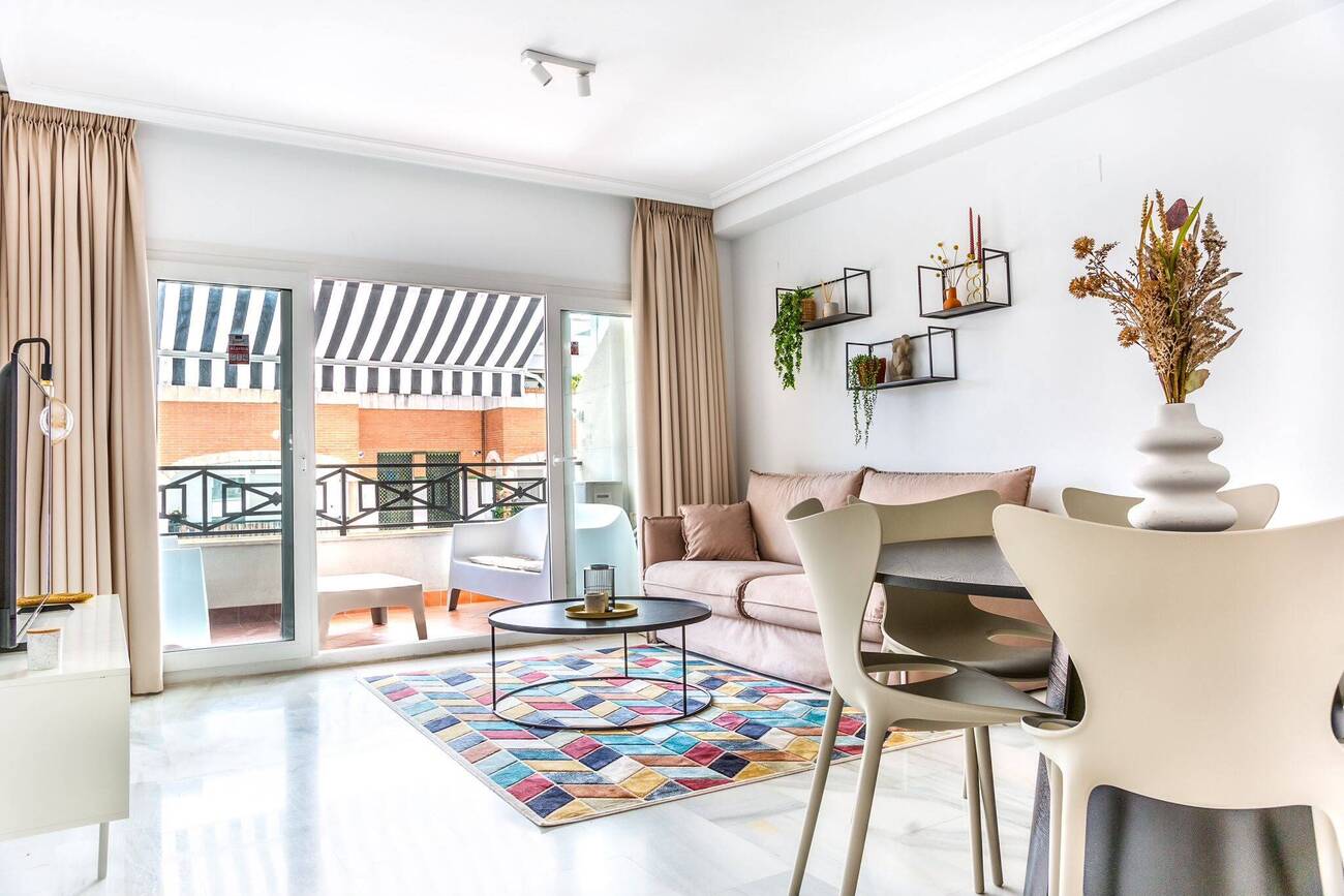 Bright, Modern Apartment in Calpe – Perfect Home & High-Yield InvestmentDiscover this exceptional 2-bedroom property located in the heart of Calpe