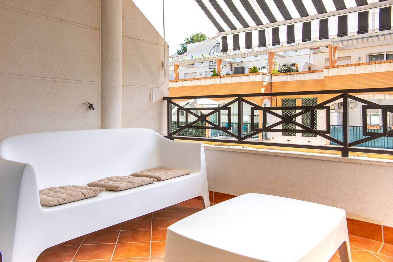 Bright, Modern Apartment in Calpe – Perfect Home & High-Yield InvestmentDiscover this exceptional 2-bedroom property located in the heart of Calpe