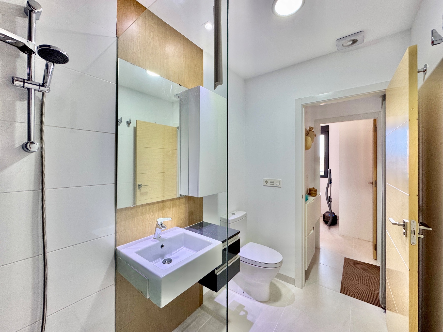Master bedroom in apartment for sale in Orihuela