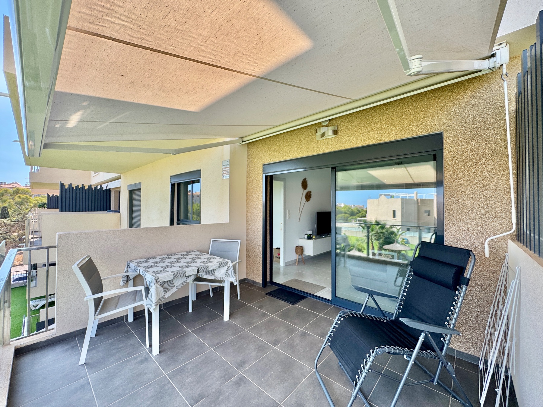Bedroom in apartment for sale in Orihuela
