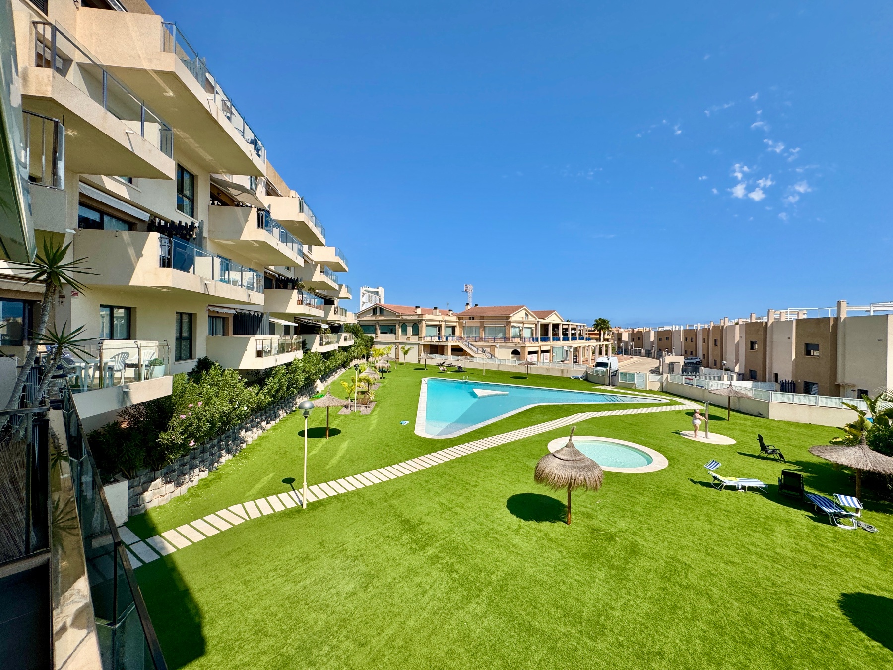 Kitchen in apartment for sale in Orihuela