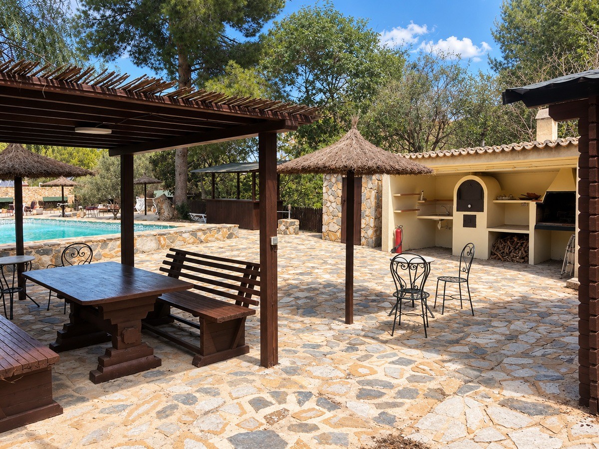 Pool area in villa for sale in Murcia