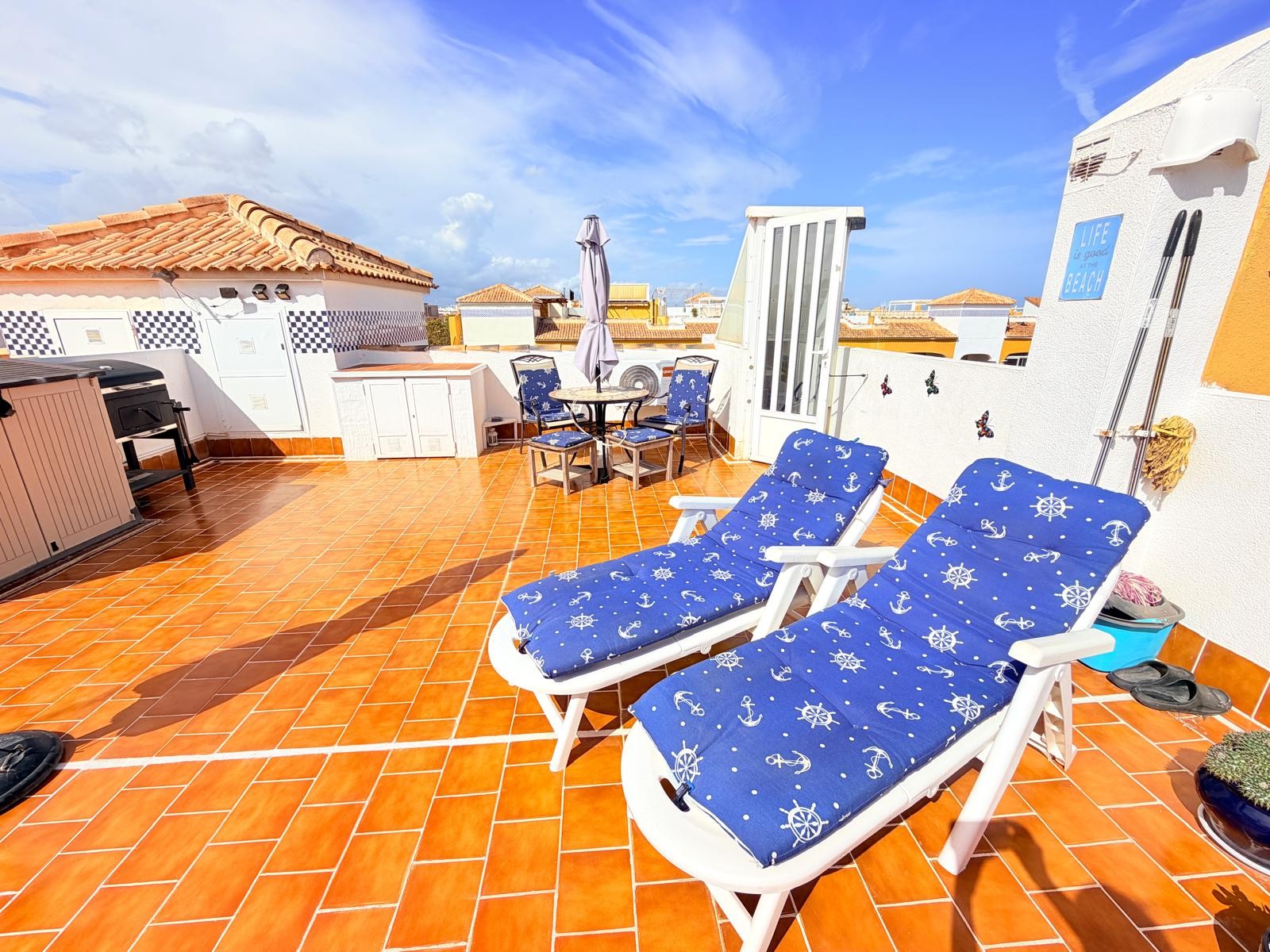 Master bedroom in apartment for sale in Los Montesinos