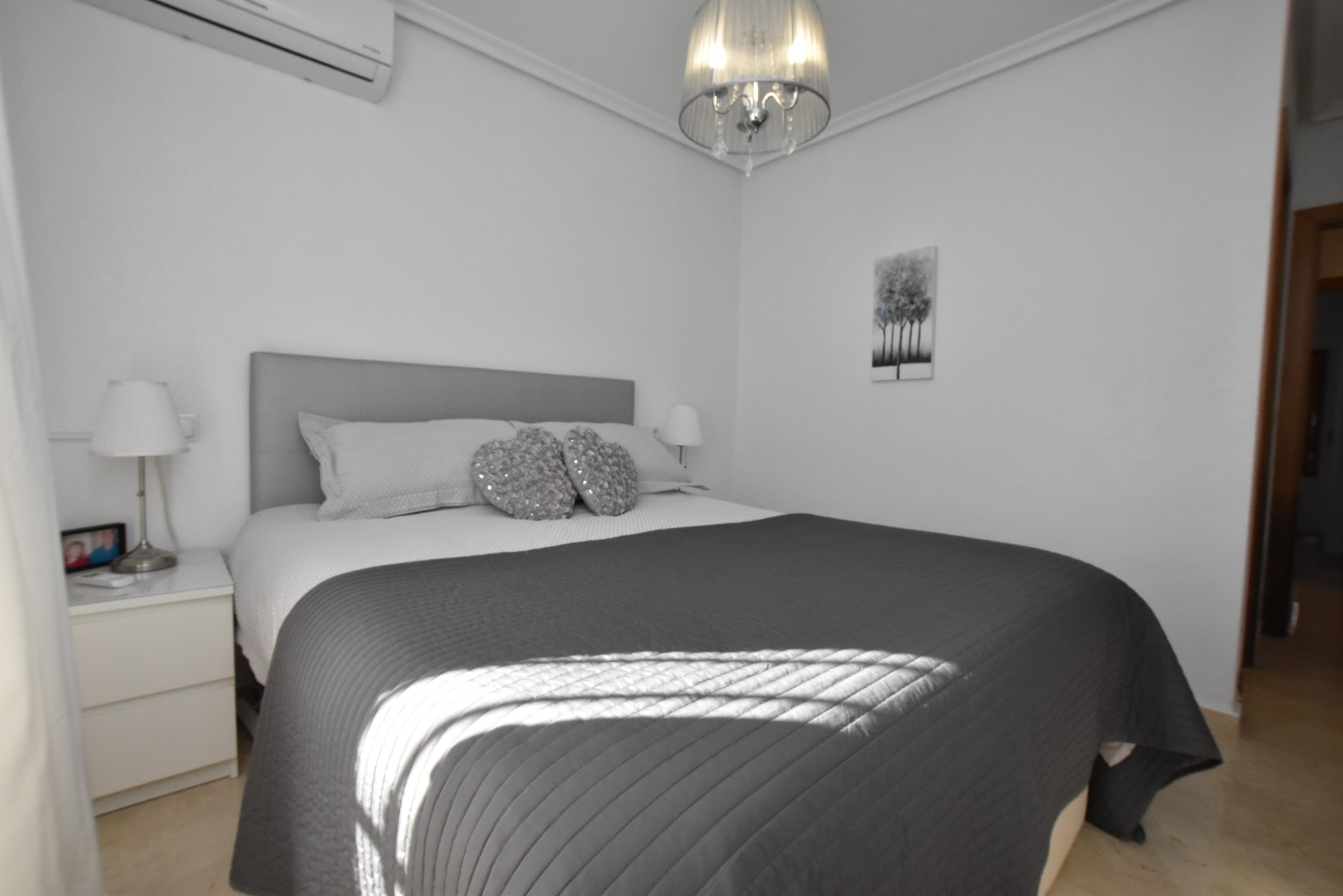 Master bedroom in bungalow for sale in Algorfa
