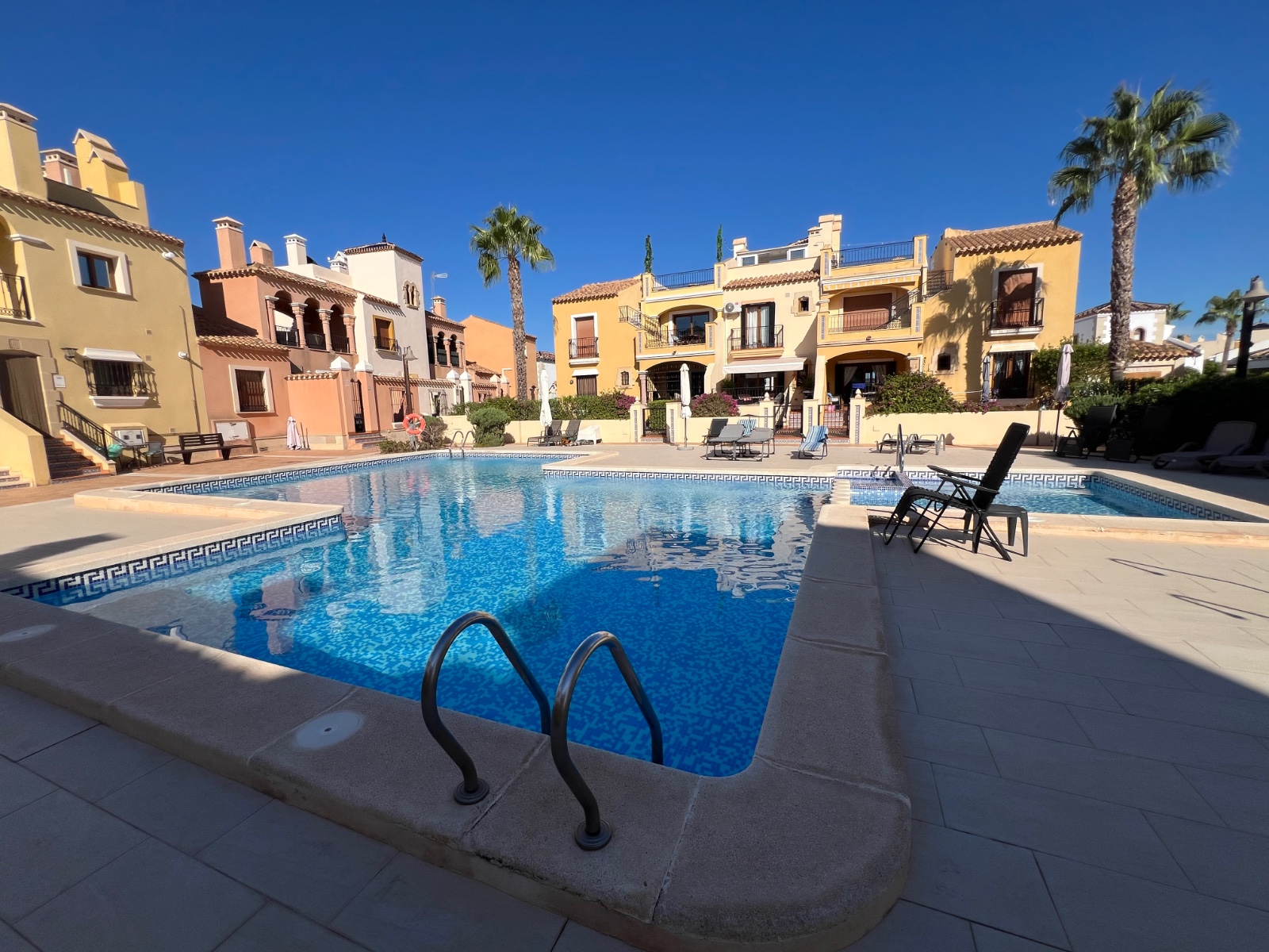 Master bedroom in bungalow for sale in Algorfa
