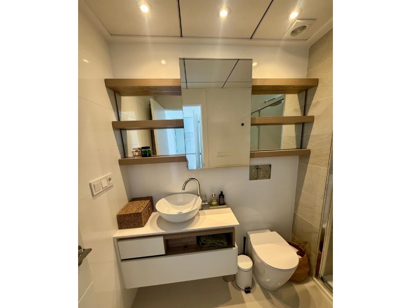 Bathroom in penthouse for sale in Rojales