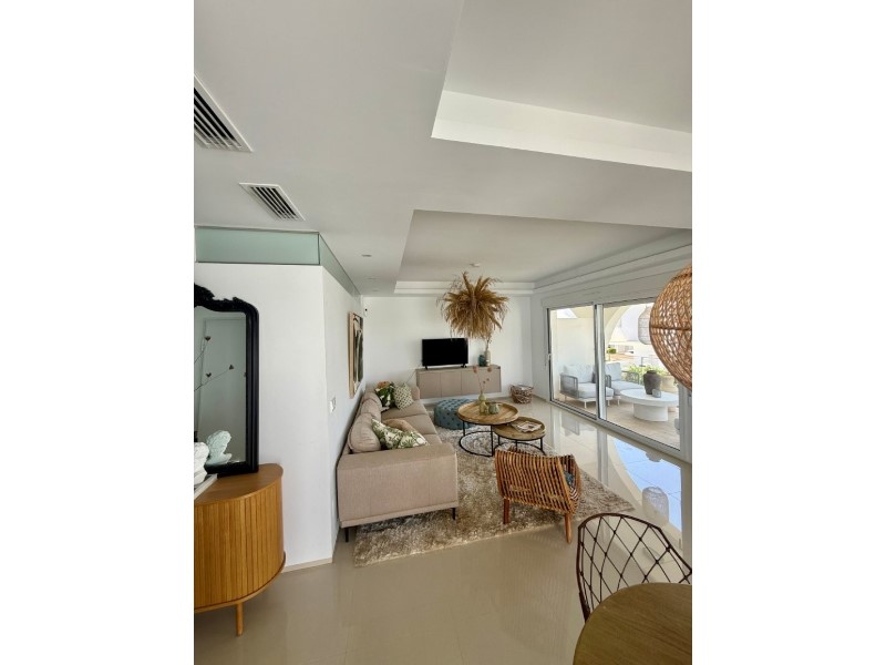 Dining area in penthouse for sale in Rojales