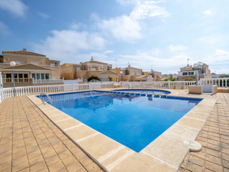 Garden in apartment for sale in Torrevieja