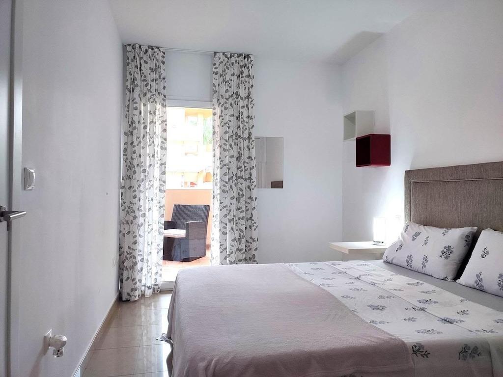 Dining area in apartment for sale in Orihuela Costa