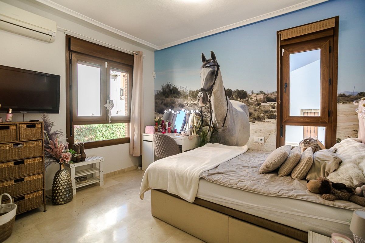 Terrace in villa for sale in Algorfa